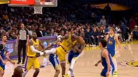 曼联冬季转会窗引援前锋和中卫受财务公平政策及收购协议限制。